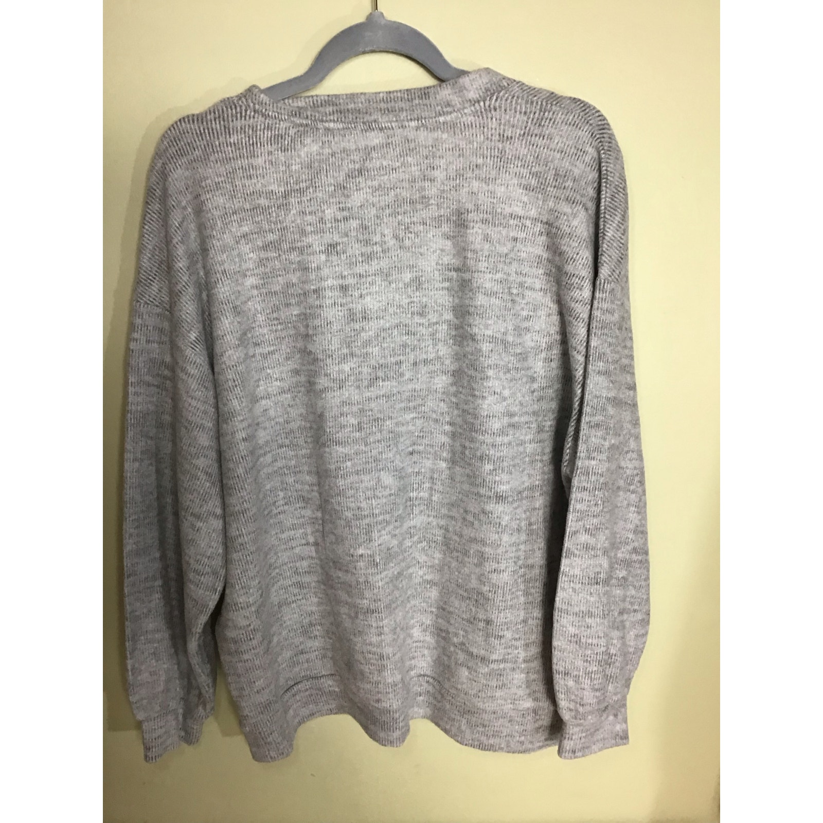 Bershka V-Neck Oversized Sweater Sz. Med Light Gray Nwt Comfy Oversized Fit — image 5 of 8
